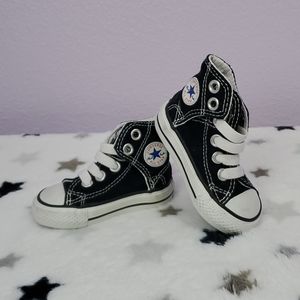 Baby High Top Chuck Taylor Converse Size 2!💙